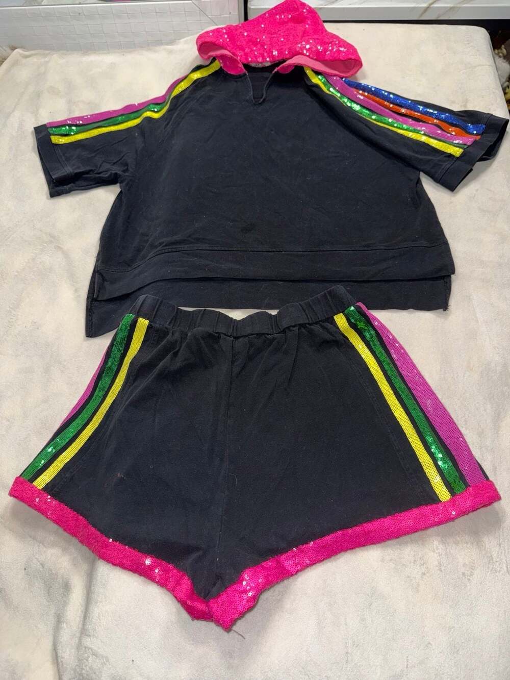 Fantastic Fawn 2PC Women’s Set Black Sequin Hoodie/Shorts